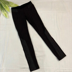 ⭐️DANIER Leggings with leather inserts⭐️